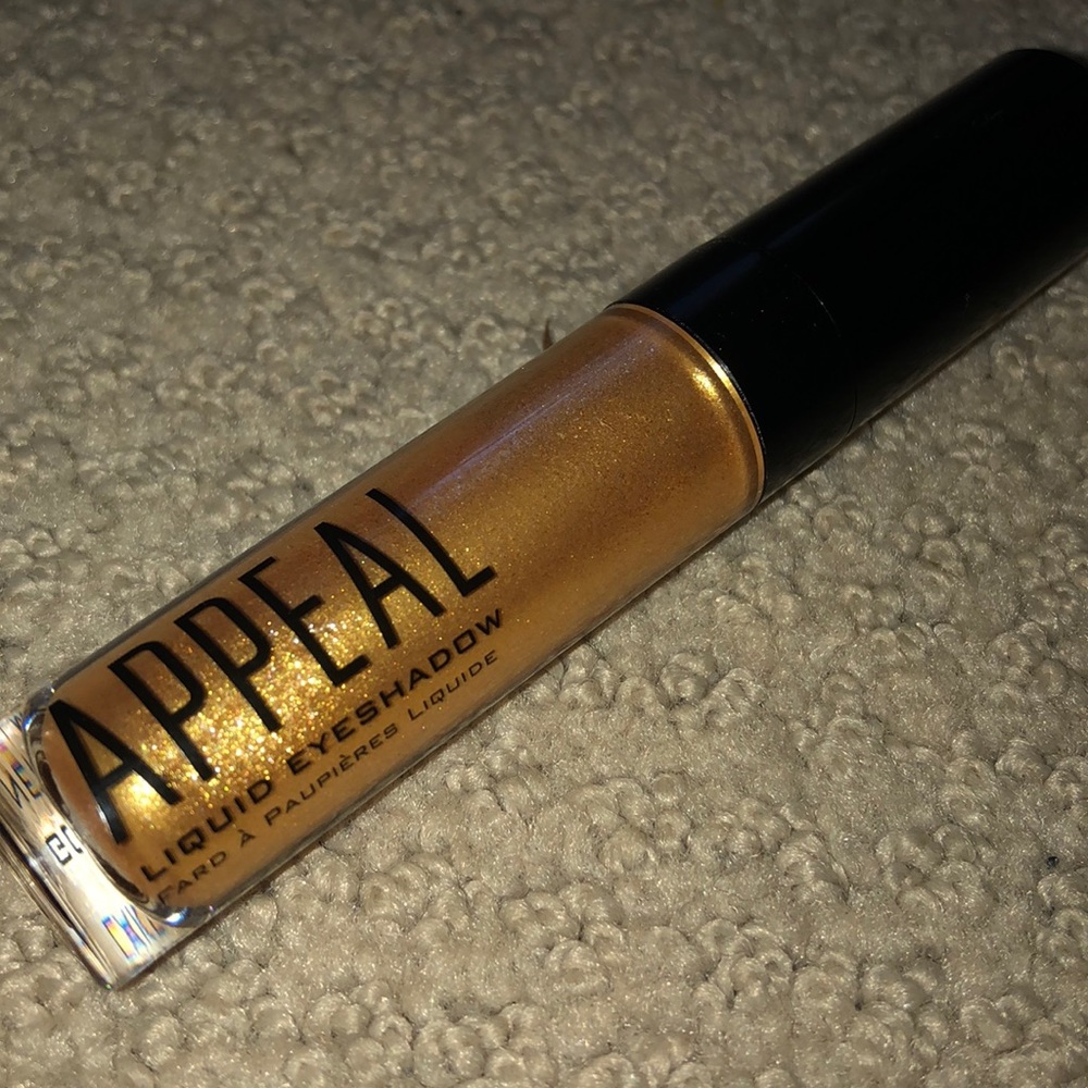 Appeal liquid eyeshadow